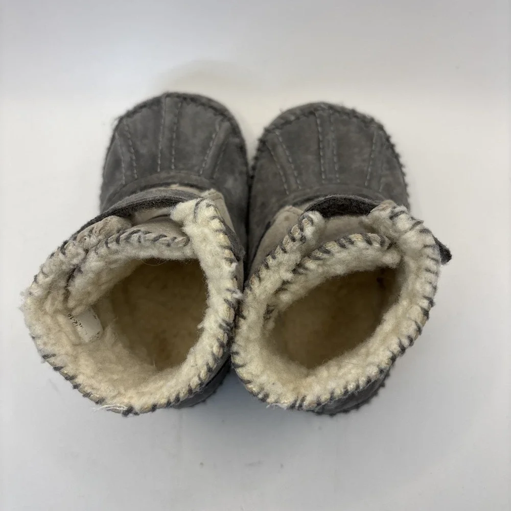 Robeez Infant 12-18 Months Gray‎ Suede Boots Booties Walking Hook & Loop